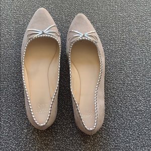 Nude pointed toe flats